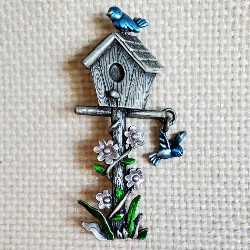 Jonette Vintage Birdhouse Pin